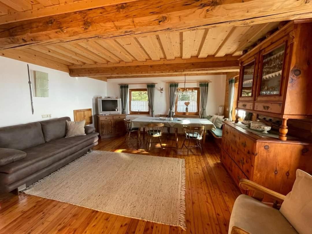 Gundisch Apartments Im Almhaus Bachler מראה חיצוני תמונה