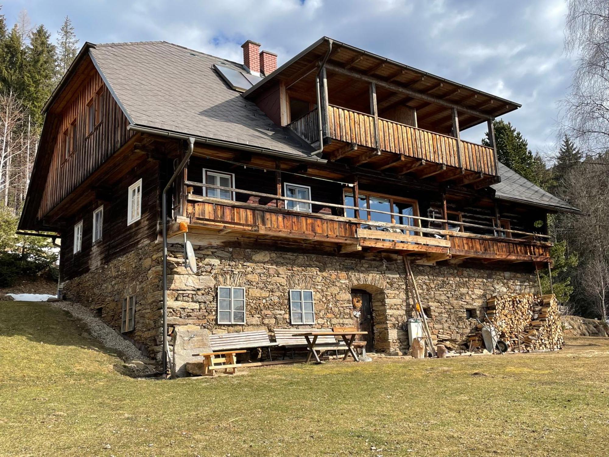Gundisch Apartments Im Almhaus Bachler מראה חיצוני תמונה